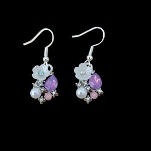 Purple and white flower on pearl and crystal earrings